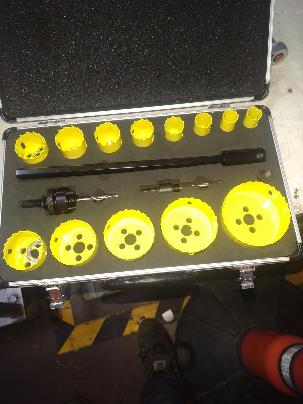 13 pcs mult purpose metal hole saw set